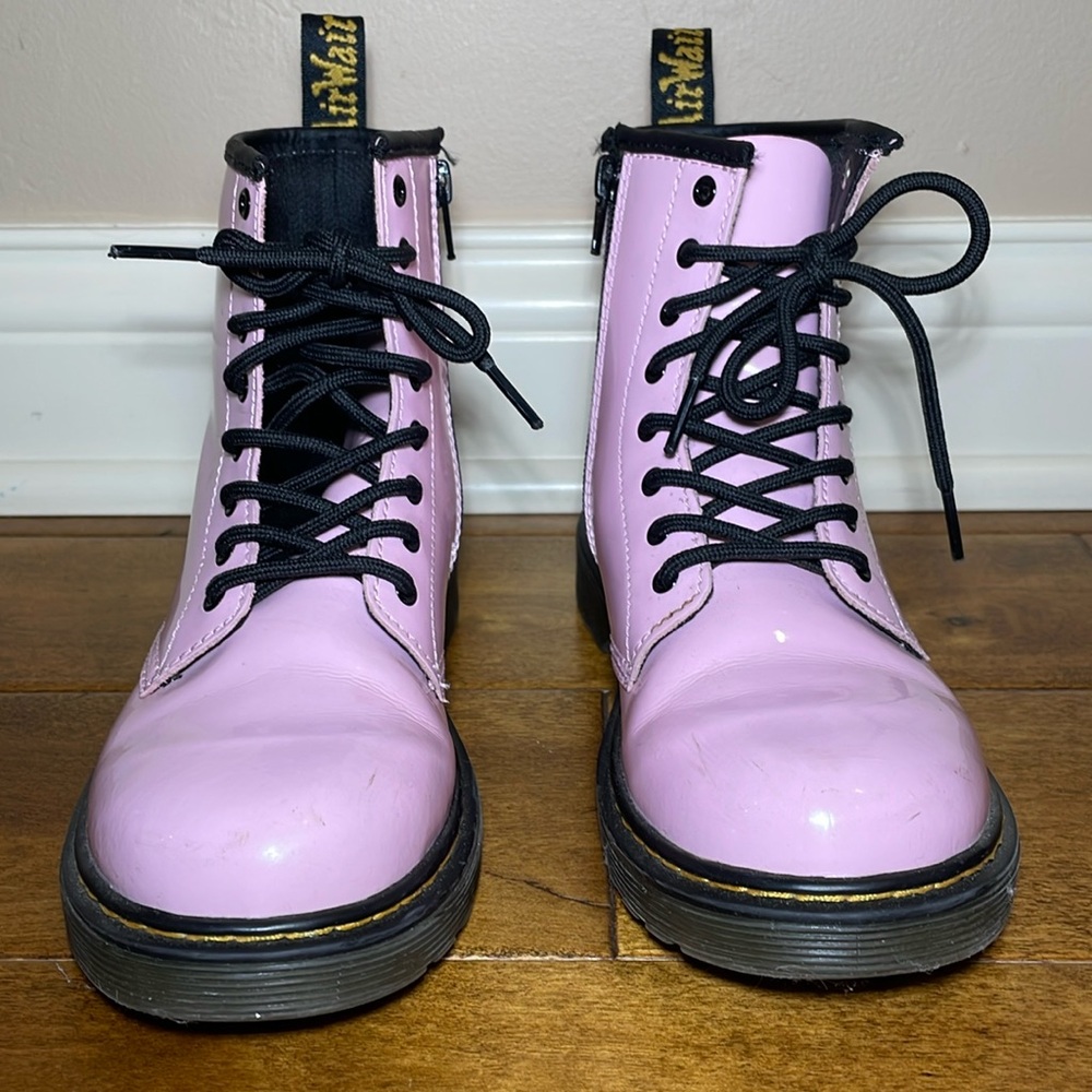 Dr. Martens Junior 1460 Patent Leather Lace Up Boots  size 5  pink